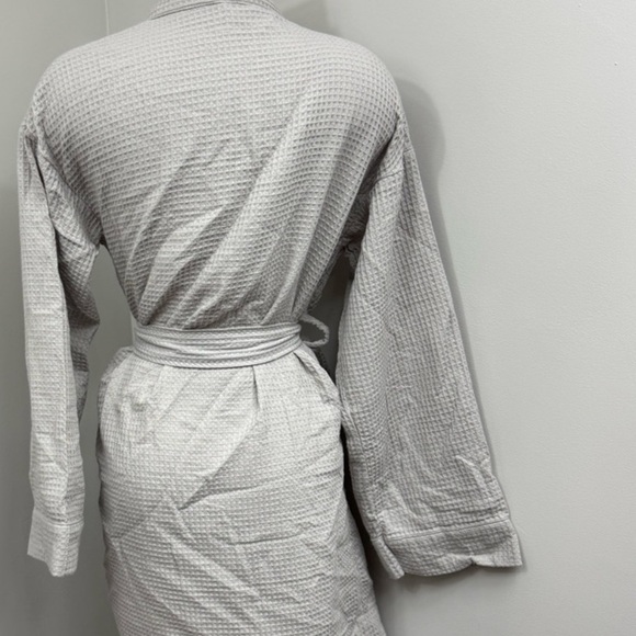 Auden Light Grey Waffle Robe NWOT - Picture 4 of 9